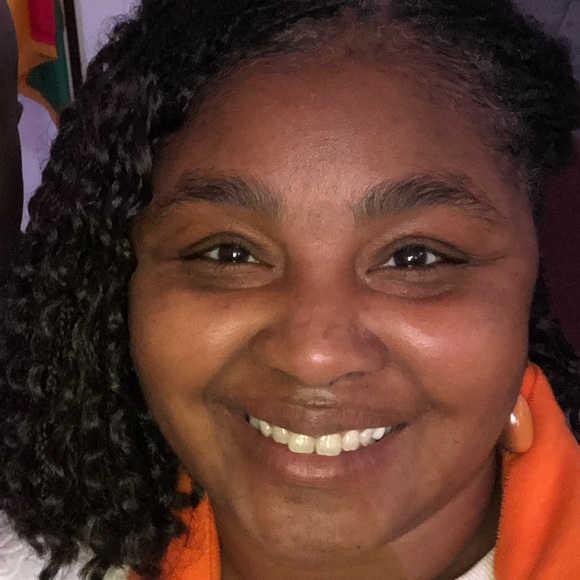 Meet your Posher, Rhonda - Picture 1 of 1